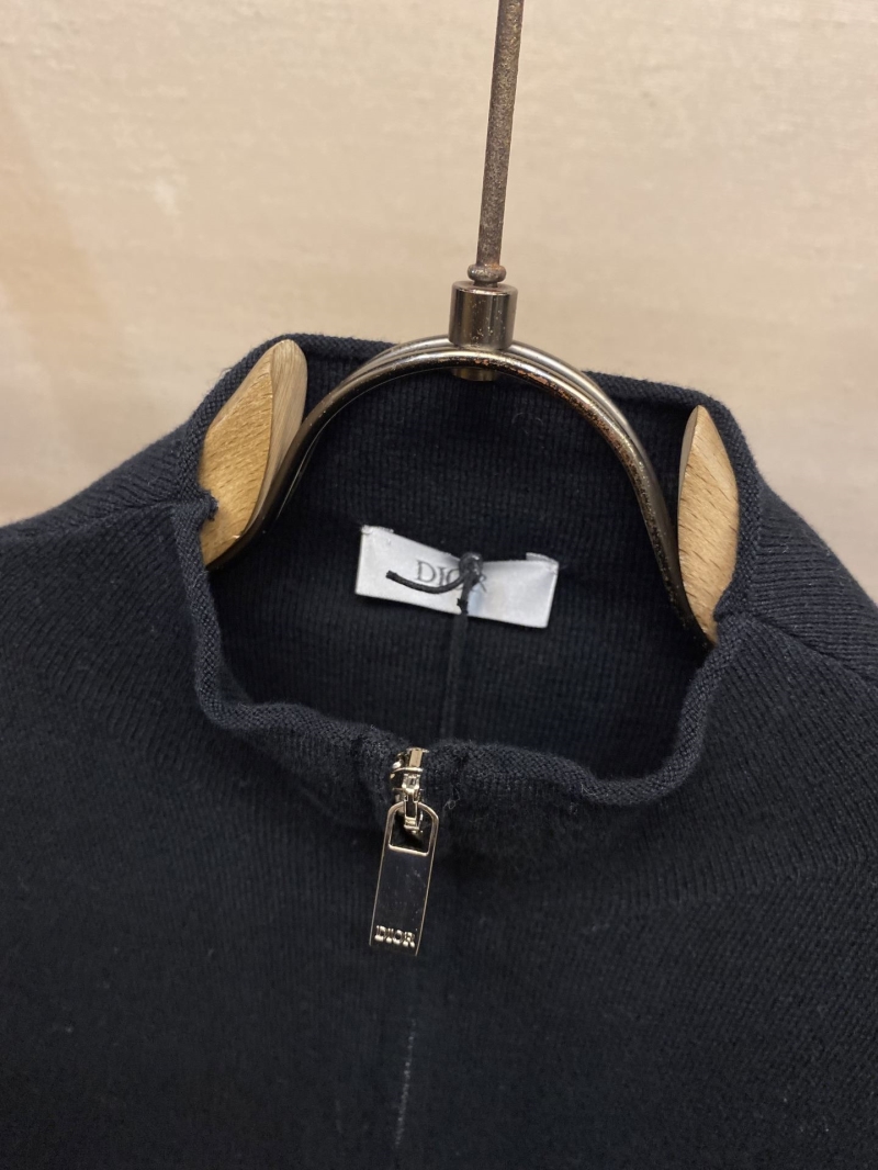 chr1st1an D10r sweaters